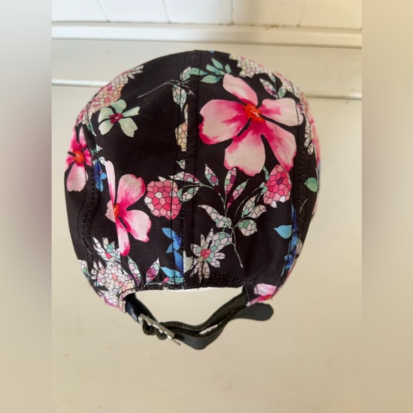 Original Chuck Floral Strap Back See Through Visor - Picture 6 of 9